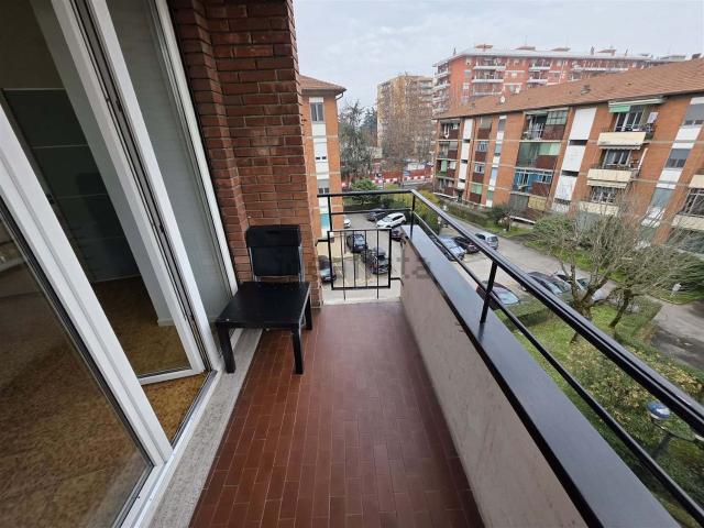 Appartamento in affitto di 130 m² in Via Savona, 80