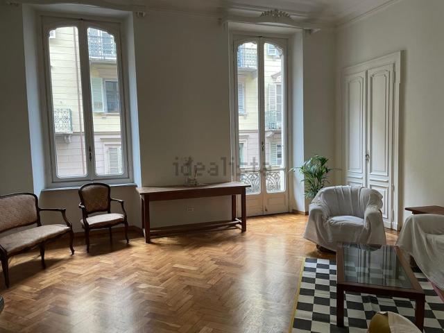 Appartamento in affitto di 130 m² in Via San Secondo, 11