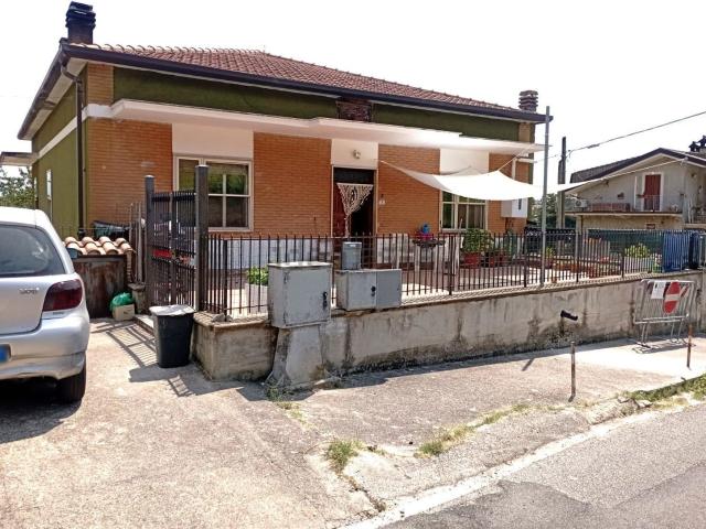 Appartamento in affitto di 130 m² in Via Sassotello