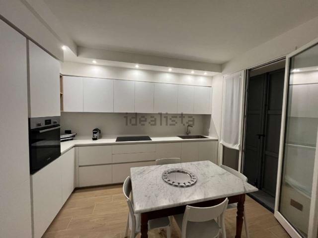 Appartamento in affitto di 130 m² in Via Padovani