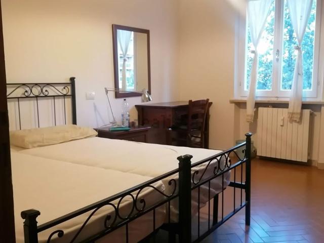Appartamento in affitto di 130 m² in Via pergolesi, 48