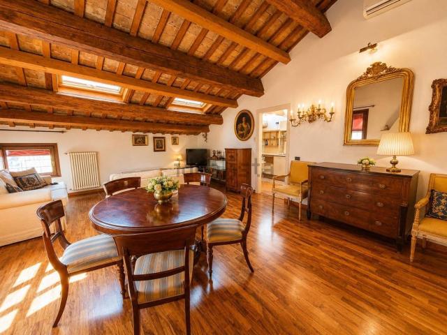 Appartamento in affitto di 130 m² in Via Ragno