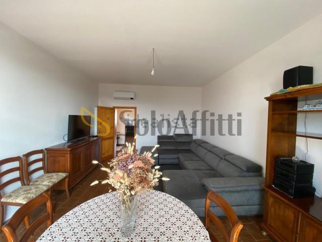Appartamento in affitto di 130 m² in Via Ripa Bianca, 378