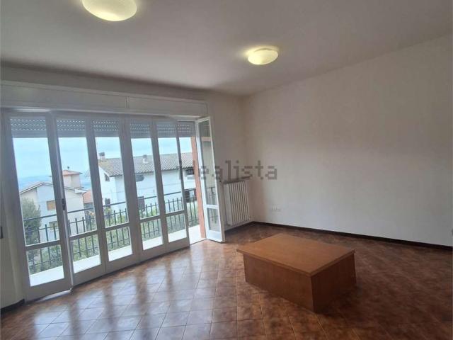 Appartamento in affitto di 130 m² in Via Tiziano