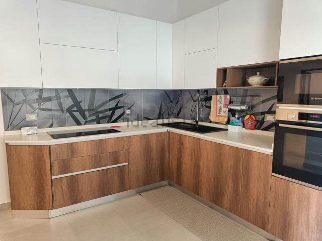 Appartamento in affitto di 130 m² in Via Trieste