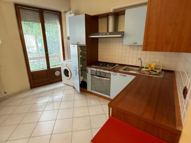 Appartamento in affitto di 130 m² in Via Vittorio Veneto