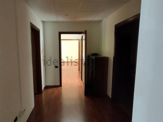 Appartamento in affitto di 130 m² in Viale Guglielmo Marconi
