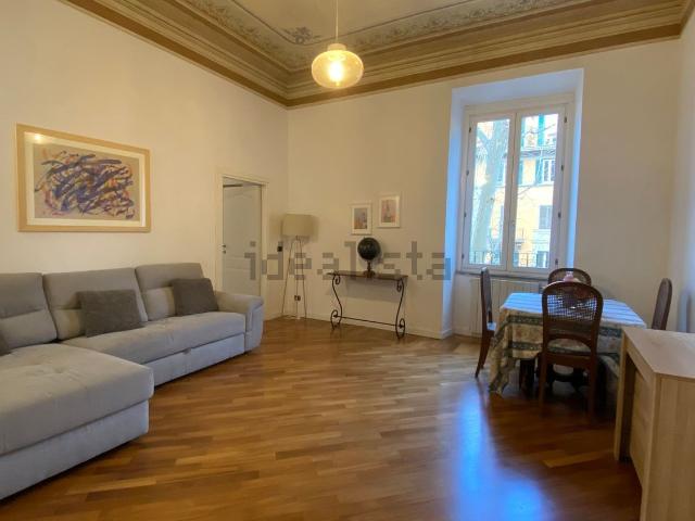 Appartamento in affitto di 130 m² in Viale Regina Margherita, 176