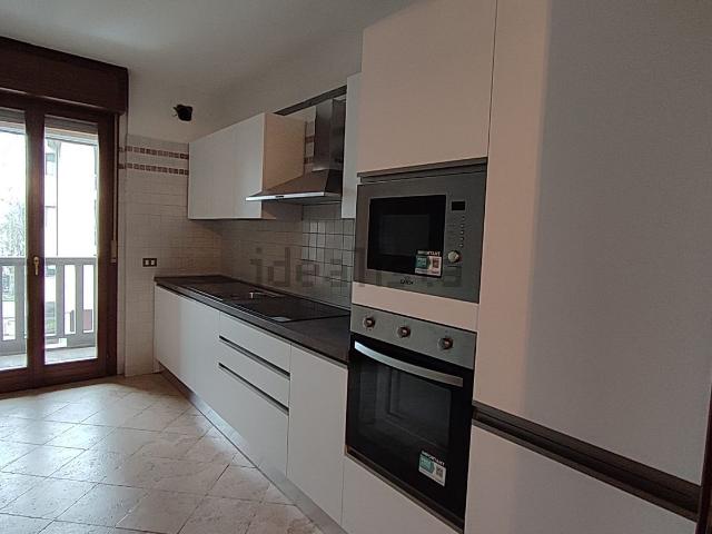 Appartamento in affitto di 131 m² in Via Carlo Cerruti, 17