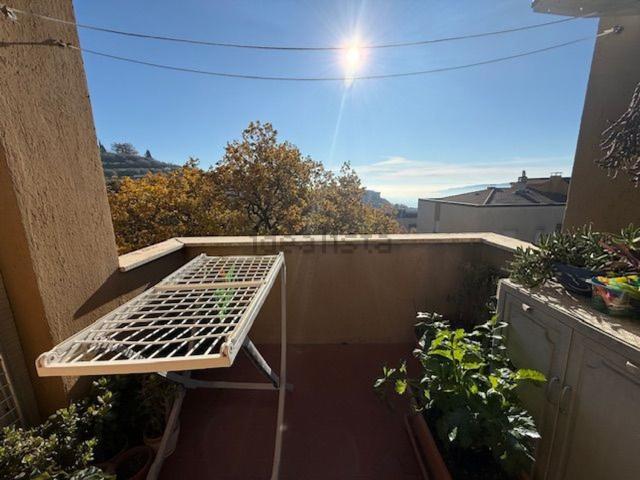 Appartamento in affitto di 131 m² in Via Antonio Pesenti