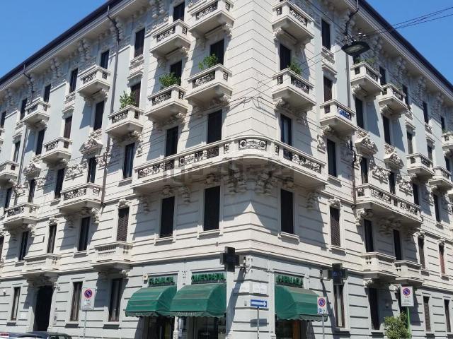Appartamento in affitto di 131 m² in Via Gustavo Modena, 25