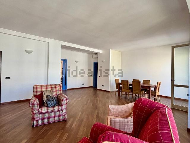 Appartamento in affitto di 131 m² in Via Ruggero Boscovich, 14