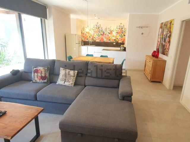 Appartamento in affitto di 131 m² in Viale Maria Ceccarini, 147