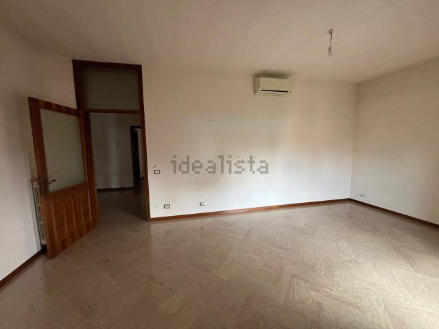 Appartamento in affitto di 132 m²