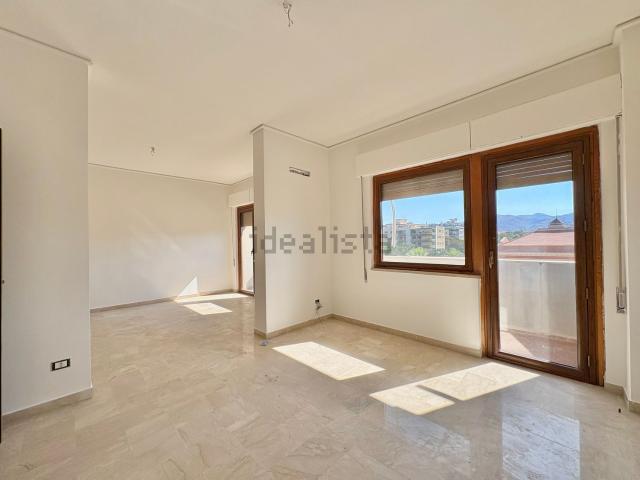 Appartamento in affitto di 132 m² in Via Gioacchino Ventura, 5