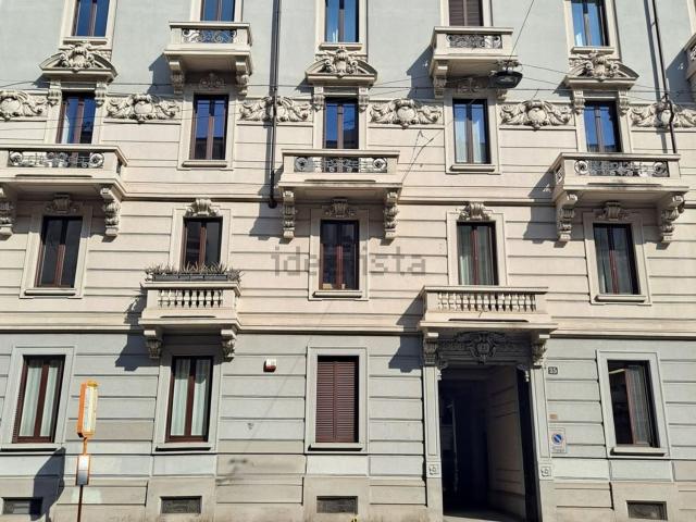 Appartamento in affitto di 132 m² in Via Gustavo Modena, 25
