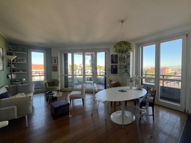 Appartamento in affitto di 133 m² in Via Gerolamo Tiraboschi
