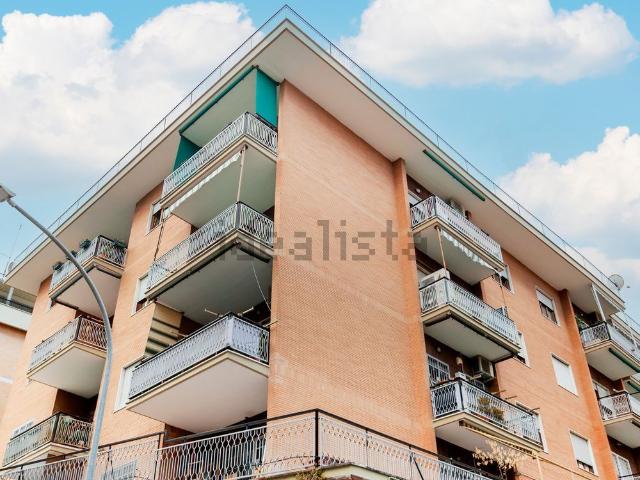 Appartamento in affitto di 133 m² in Via Livio Tempesta, 50