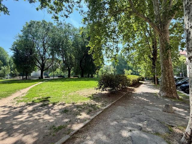 Appartamento in affitto di 133 m² in Piazza Giuseppe Grandi