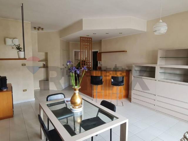 Appartamento in affitto di 134 m² in Via Milano, 46