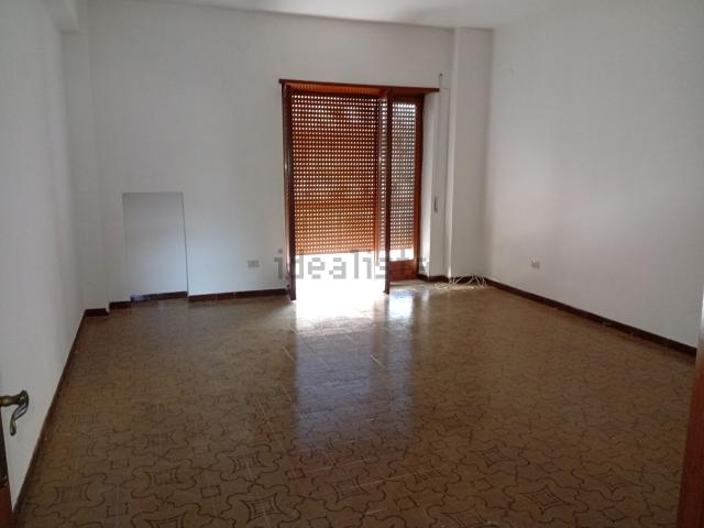Appartamento in affitto di 135 m² in Via Giacomo Leopardi