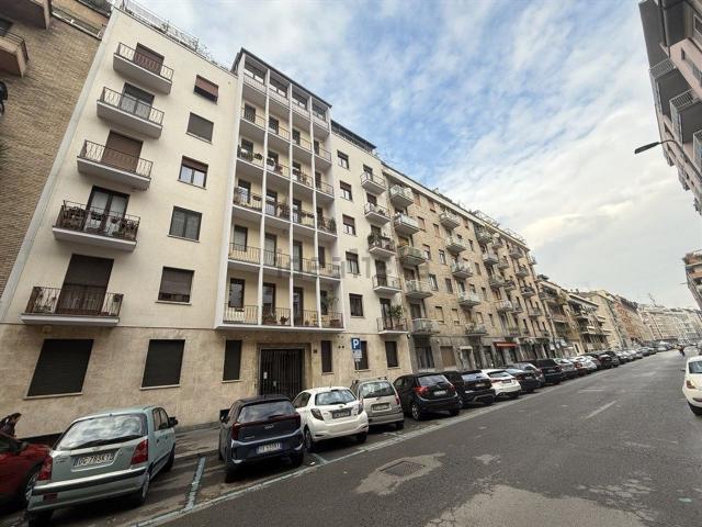 Appartamento in affitto di 135 m² in Via Gianfranco Zuretti, 7