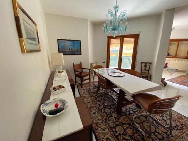 Appartamento in affitto di 135 m² in Via GUGLIELMO MARCONI