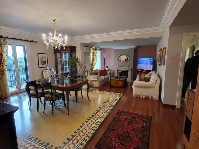 Appartamento in affitto di 135 m² in Via delle Dolomiti
