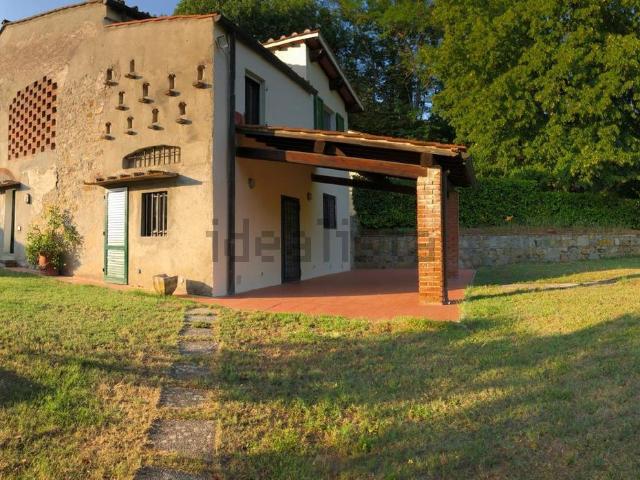 Appartamento in affitto di 135 m² in Via di Tizzano