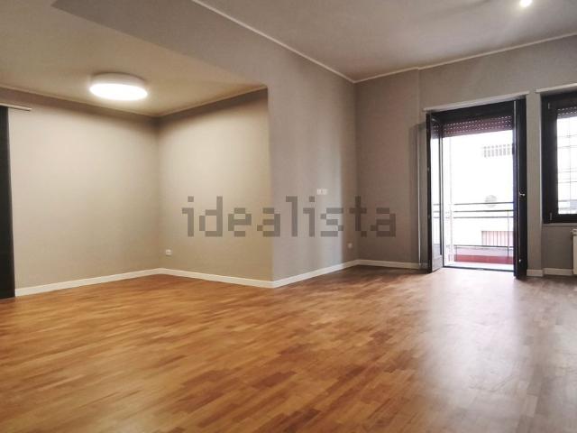 Appartamento in affitto di 135 m² in Via Ermete Novelli