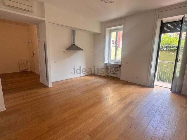 Appartamento in affitto di 135 m² in Via Odoardo Tabacchi, 4