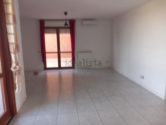Appartamento in affitto di 135 m² in Via Luigi Piccinato