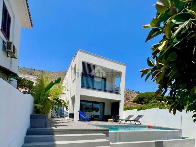 Appartamento in affitto di 135 m² in Via Mondello, 24
