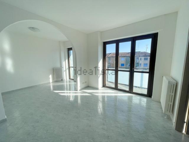 Appartamento in affitto di 135 m² in Via Padova, 41