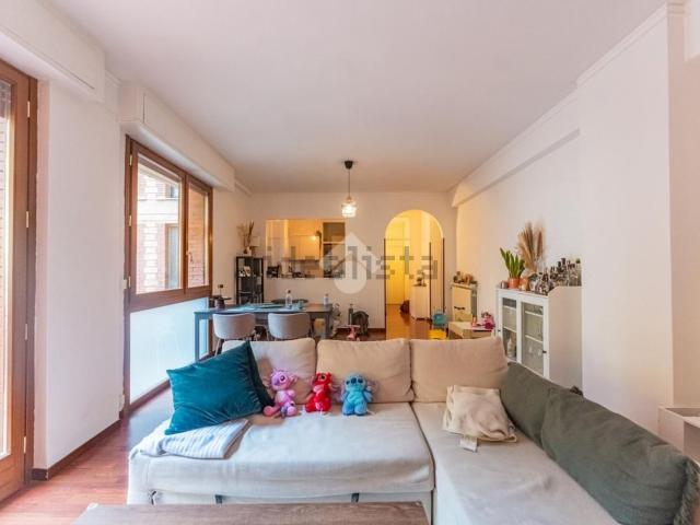 Appartamento in affitto di 135 m² in Via Pietro Maroncelli, 17
