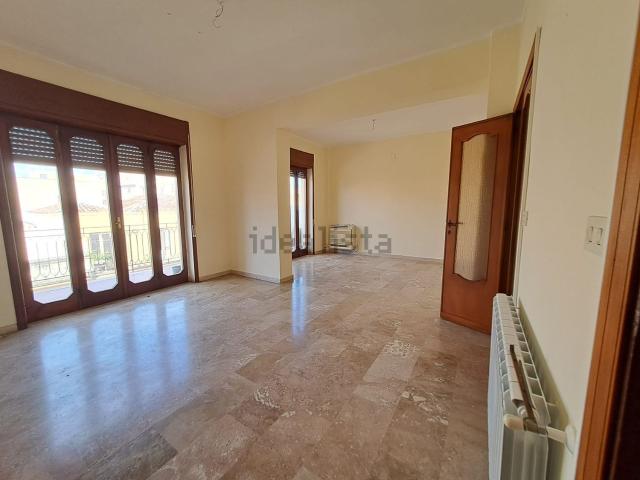 Appartamento in affitto di 135 m² in Via Umberto I°
