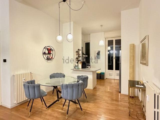 Appartamento in affitto di 135 m² in Viale Regina Giovanna, 5