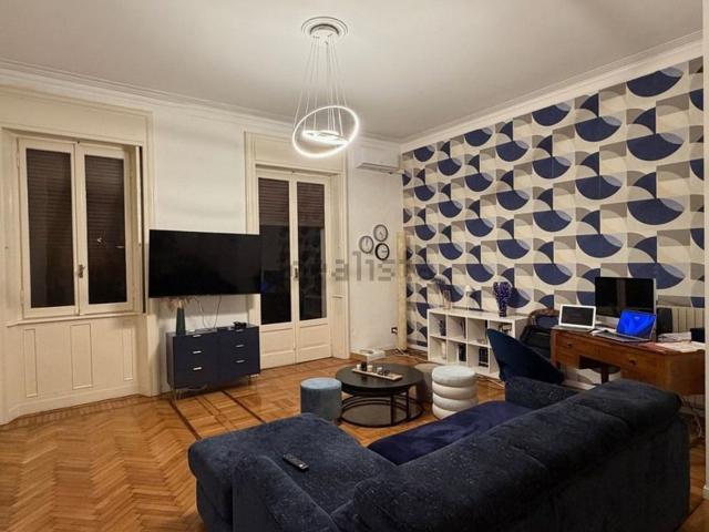 Appartamento in affitto di 135 m² in Viale Regina Giovanna, 5