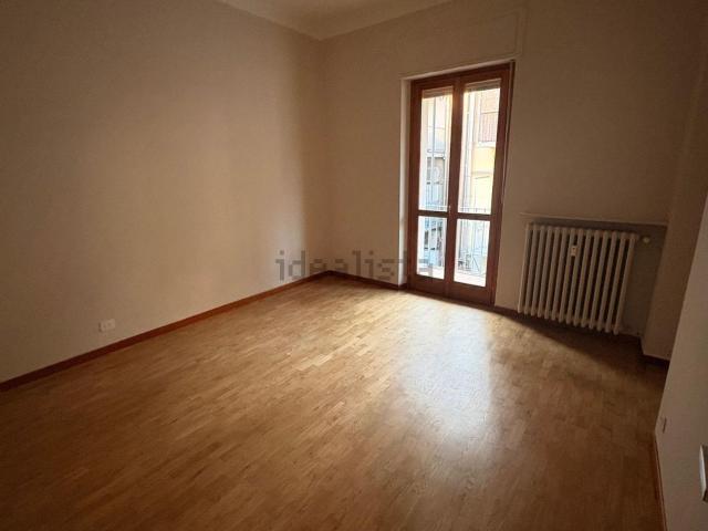 Appartamento in affitto di 135 m² in Piazza Martiri della Libertà, 2