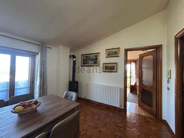 Appartamento in affitto di 136 m² in Via dei Pettirossi