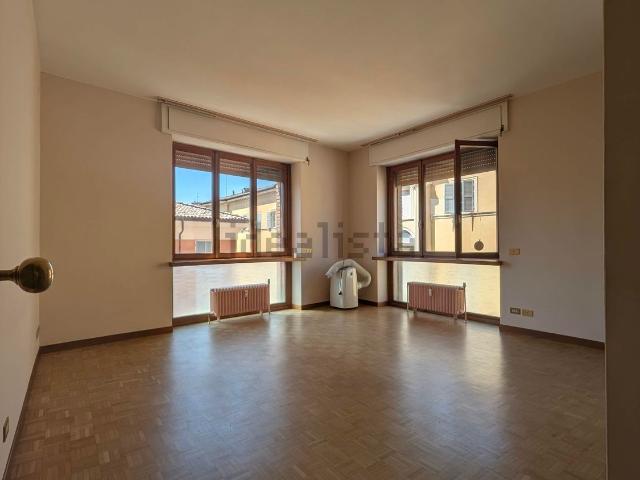 Appartamento in affitto di 136 m² in Piazzale Santafiora, 1