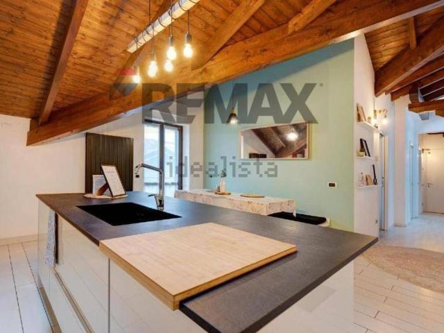 Appartamento in affitto di 137 m² in Via Giuseppe Garibaldi, 105