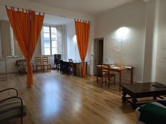 Appartamento in affitto di 137 m² in Via Remorsella