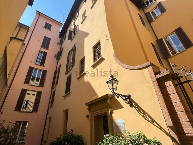 Appartamento in affitto di 137 m² in Piazza de&apos  Calderini