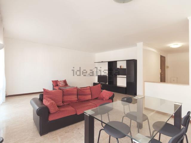 Appartamento in affitto di 138 m² in Via Andrea Colotti