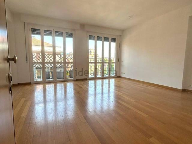 Appartamento in affitto di 138 m² in Via Sigieri, 6
