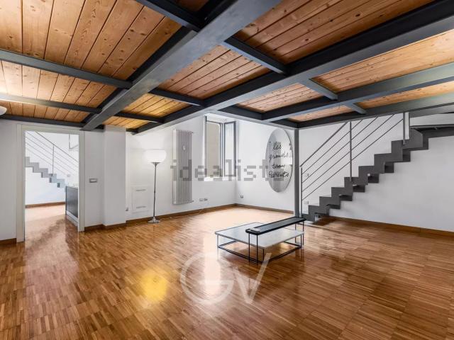 Appartamento in affitto di 138 m² in Viale Stelvio, 53