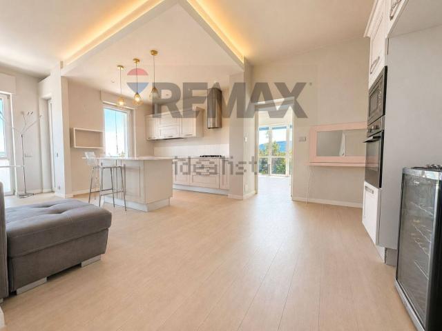 Appartamento in affitto di 138 m² in Corso Goffredo Mameli