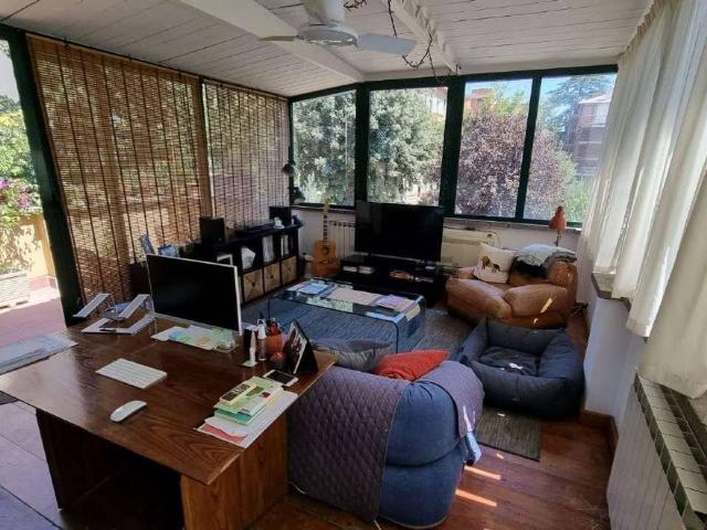 Appartamento in affitto di 139 m² in Via Giuseppe Antonio Guattani