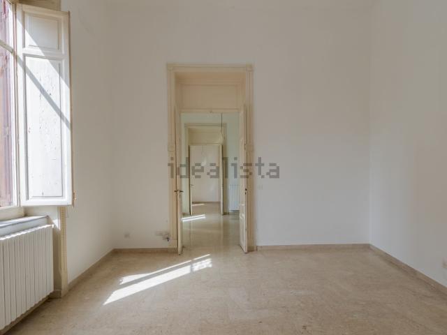 Appartamento in affitto di 139 m² in Via Fonderia Oretea, 9